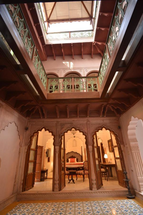 Hotel Haveli Dharampura - Unesco Awarded Boutique Heritage 5*